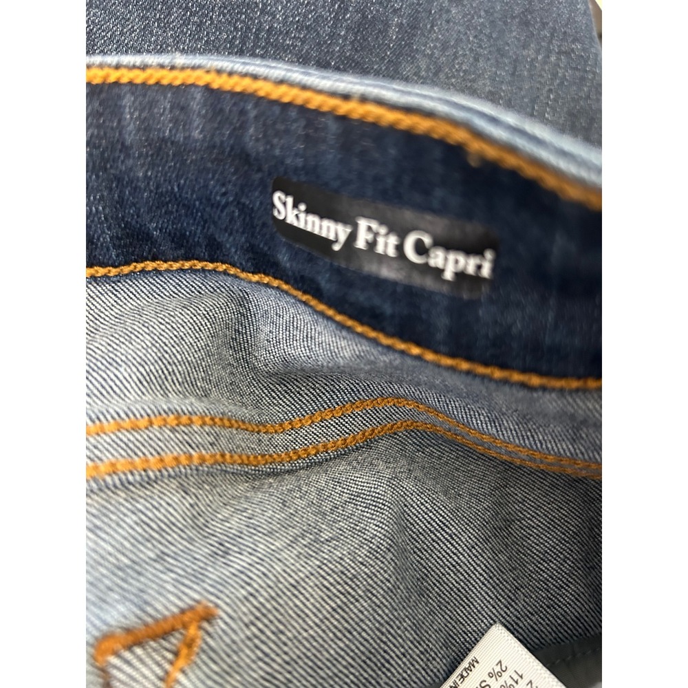 Judy Blue Skinny Fit Capri 11/30 Dark Wash - Picture 5 of 6